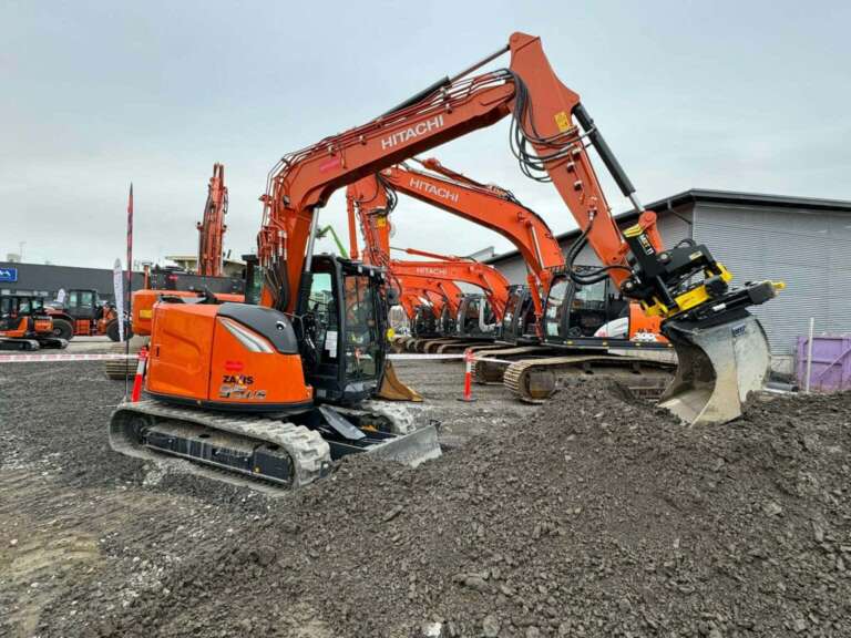 Hitachi ZX95US-7 roomikekskavaator tiltrotaatoriga